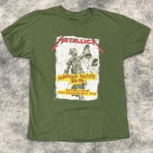 Metallica shirt Large